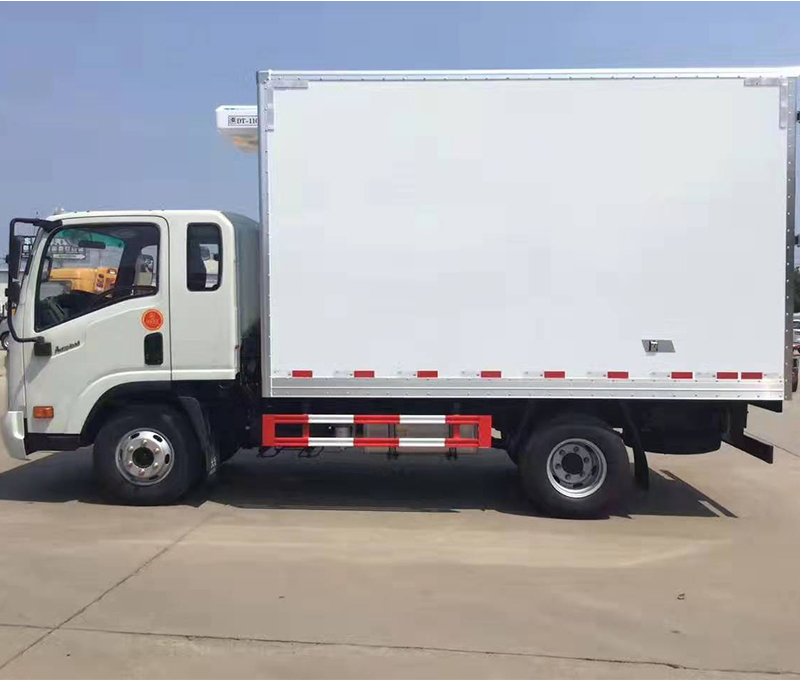 大運排半3.7米冷藏車(chē)