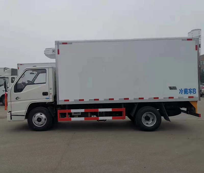 江鈴順達冷藏車(chē)