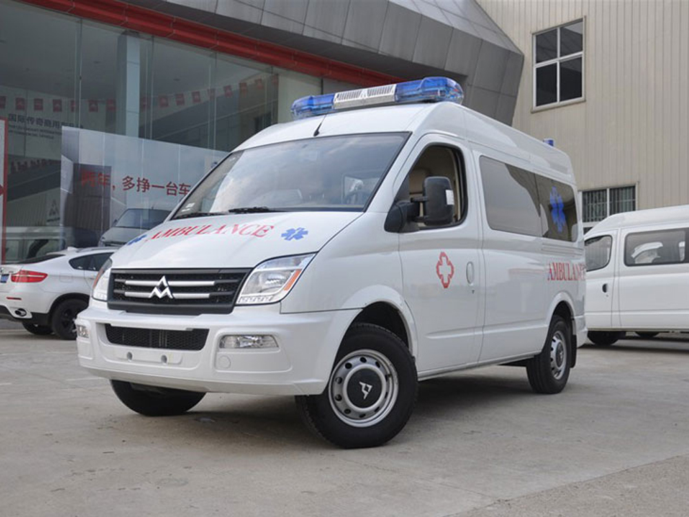 國六上汽大通120救護車(chē)(短軸)