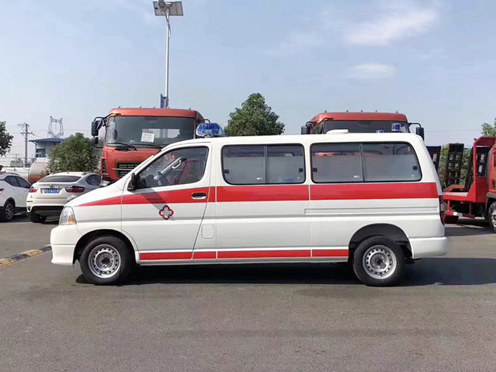 國六金杯新快運救護車(chē)(國六)