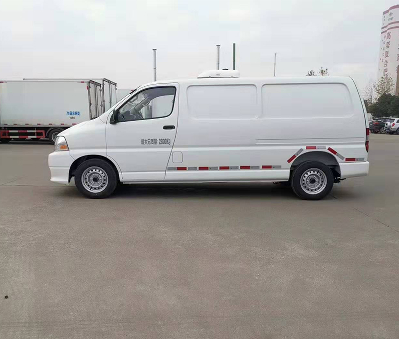 金杯新快運冷藏車(chē)