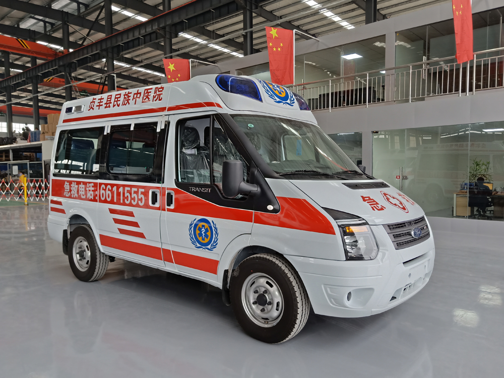 國六福特V348短軸中頂負壓救護車(chē)