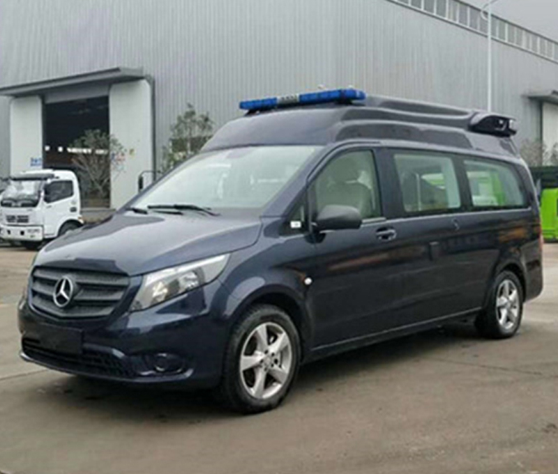 奔馳水質(zhì)檢測車(chē)