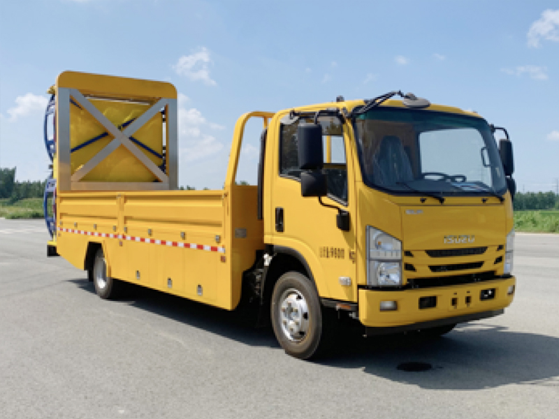 慶鈴4475防撞緩沖車(chē)