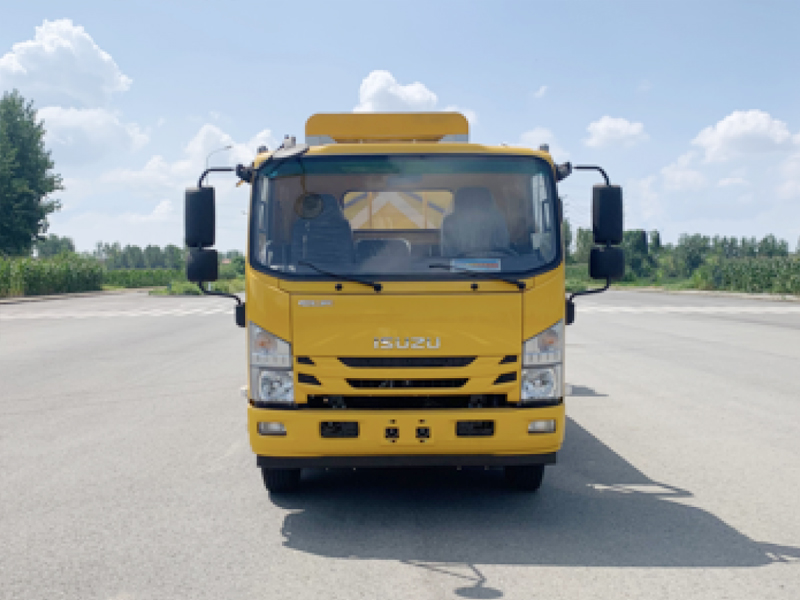 慶鈴4475防撞緩沖車(chē)