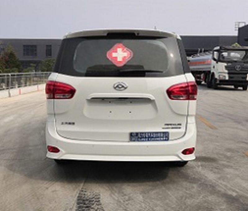 上汽大通CLW5030XJH6CD型救護車(chē)
