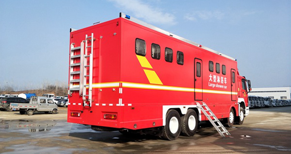 重汽豪沃后雙橋20人淋浴車(chē)