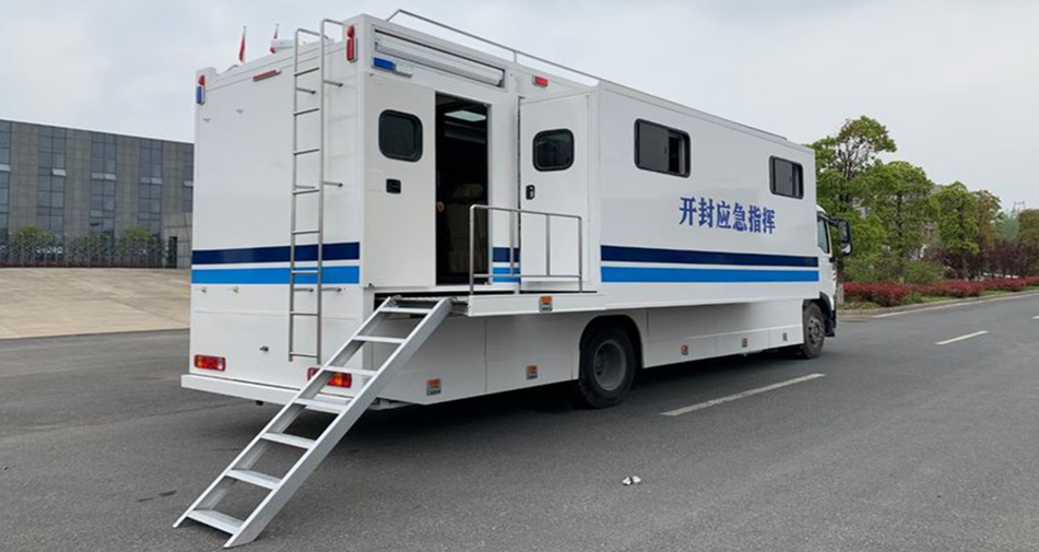 重汽豪沃應急指揮車(chē)