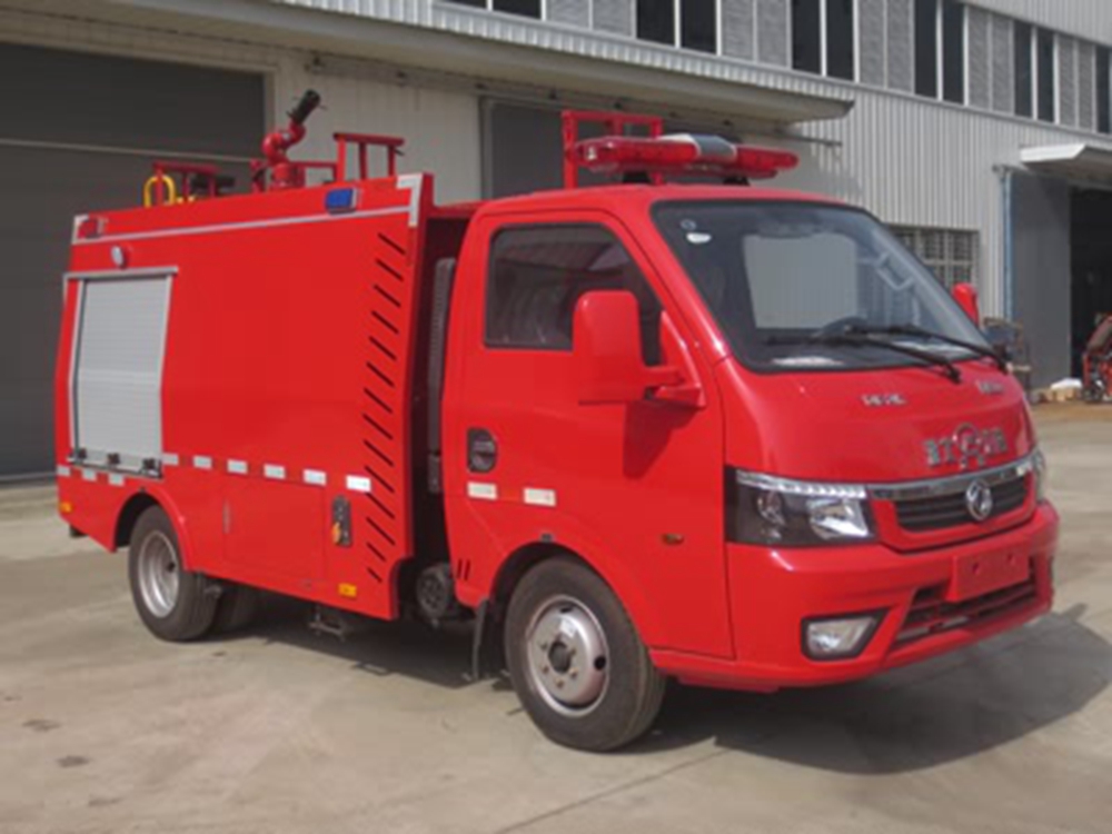 江鈴2噸水罐消防車(chē)
