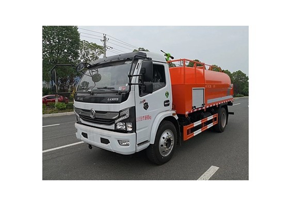 國六6.8方東風(fēng)森林消防車(chē)