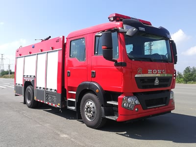 東風(fēng)6噸泡沫消防車(chē)