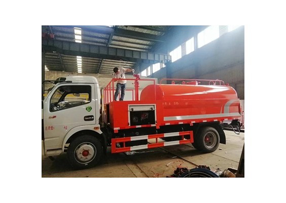 國六6.8方東風(fēng)森林消防車(chē)
