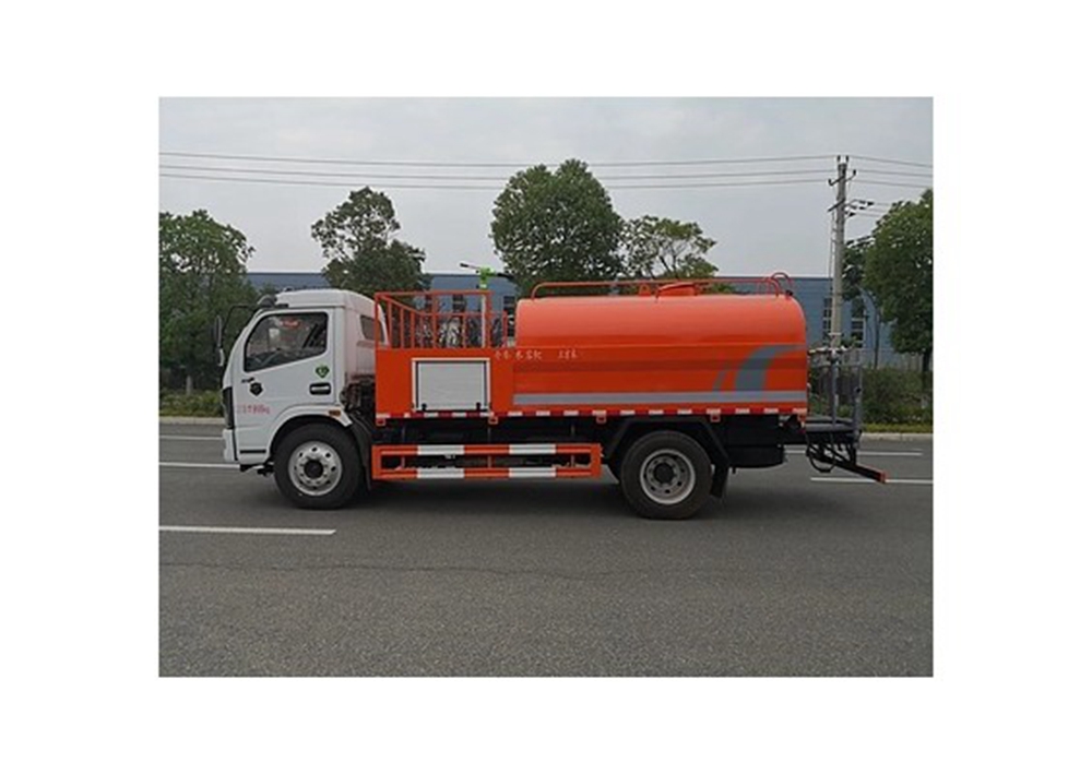 國六6.8方東風(fēng)森林消防車(chē)