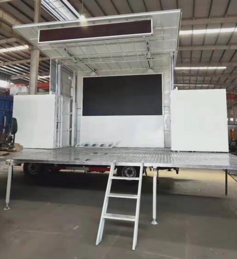 程力威牌CLW5047XWTC6型舞臺車(chē)