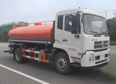 程力威牌CLW5180GQXRJ6型護欄清洗車(chē)